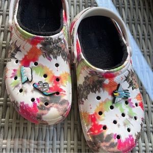 Crocs, Size 5 Big Kids